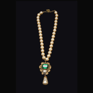 necklace with pendant 34