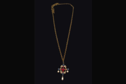 necklace with pendant 46