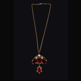 necklace with pendant 47