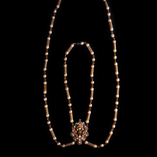 big necklace with pearls 18