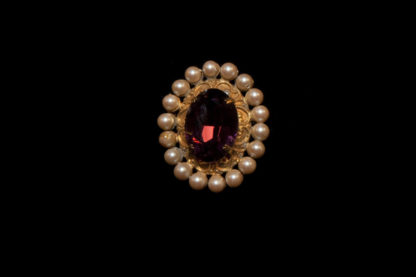 brooch 32