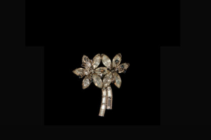 1900 brooche 68