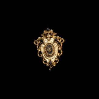 1800 Brooch 22