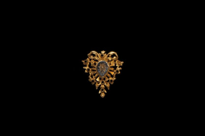 1800 Brooch 32