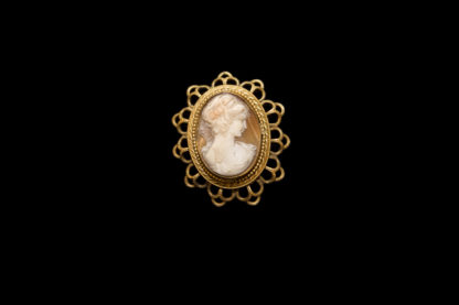 1800 Brooch 41