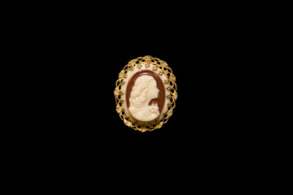 1800 Brooch 44